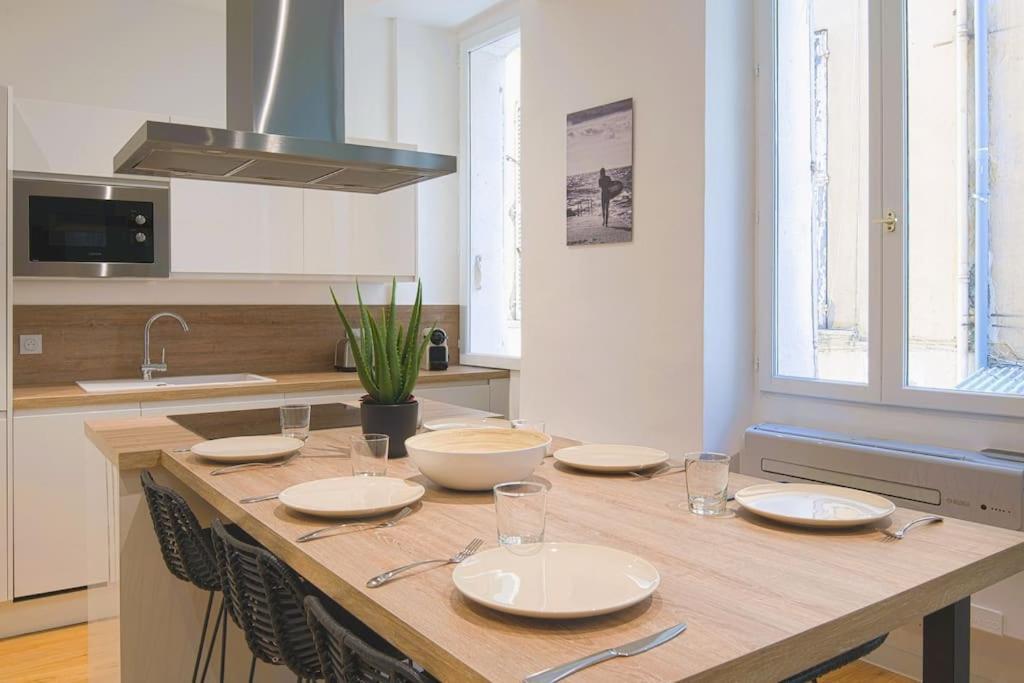 Spacious T2 Near The Halles And The Harbour Tolón Exterior foto